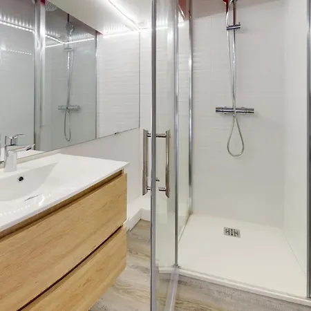 Maison Mandarine 5 Bedrooms 180m2 بيت للعطل *