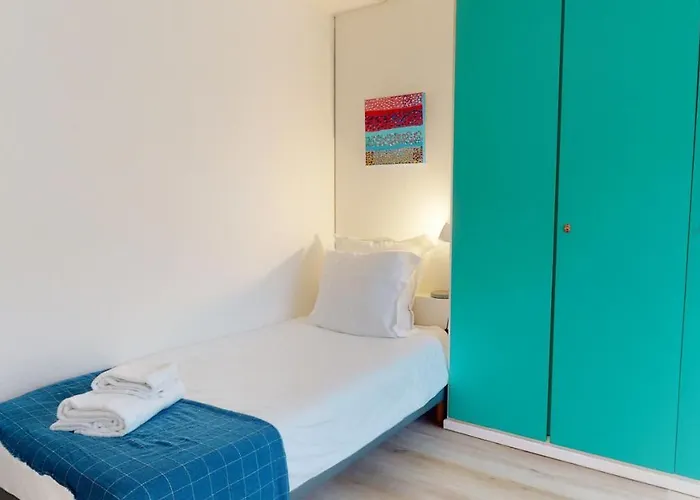 Hébergement de vacances Maison Mandarine 5 Bedrooms 180m2