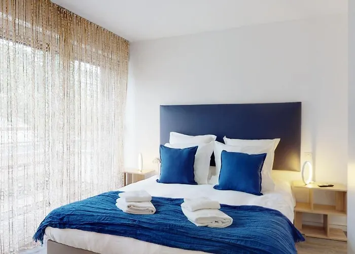 Hébergement de vacances Maison Mandarine 5 Bedrooms 180m2