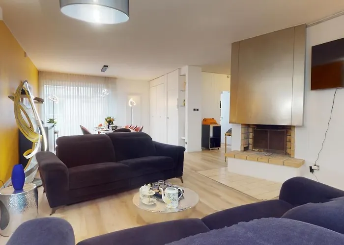 Hébergement de vacances Maison Mandarine 5 Bedrooms 180m2 *