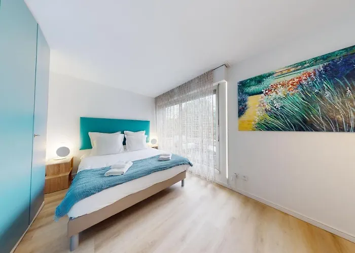 Hébergement de vacances Maison Mandarine 5 Bedrooms 180m2 *